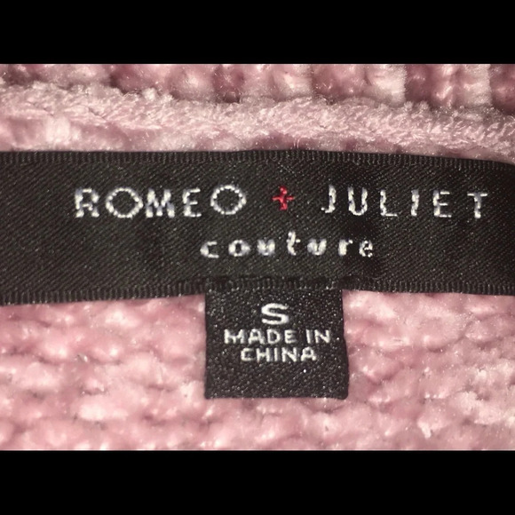 Romeo and Juliet Couture super soft rose/blue polyester sweater, size medium - Picture 2 of 3